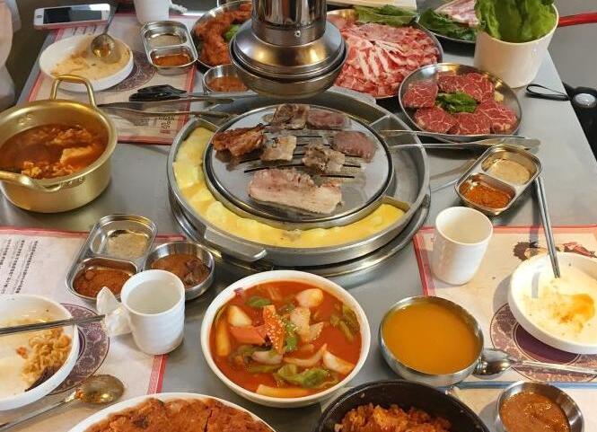 肉本家烤肉加盟