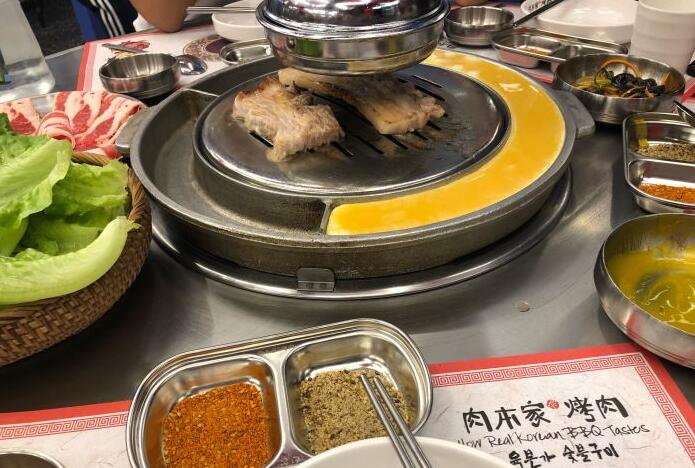 肉本家烤肉加盟