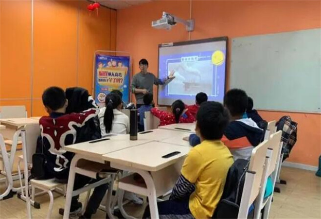 小图灵少儿编程教育加盟