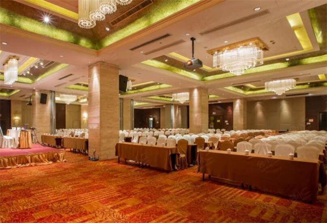 好來登酒店