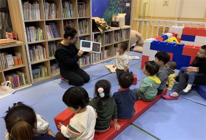 悠貝親子圖書(shū)館