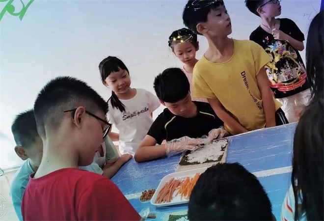奇趣作文