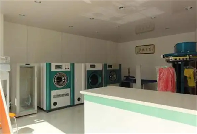 布兰妮干洗店加盟