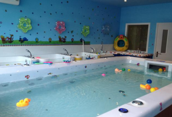 親貝貝嬰兒游泳館