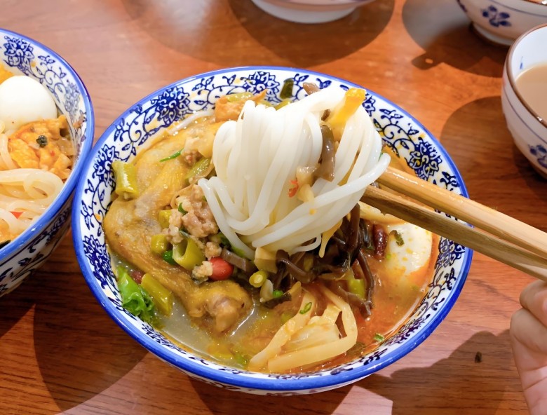 品羅香螺螄粉 品羅香螺螄粉